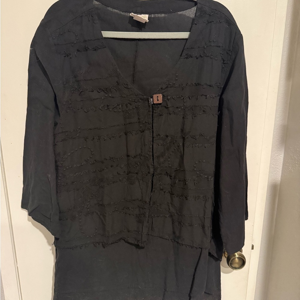 Relaxed Black V-Neck Tunic with Textured Detail